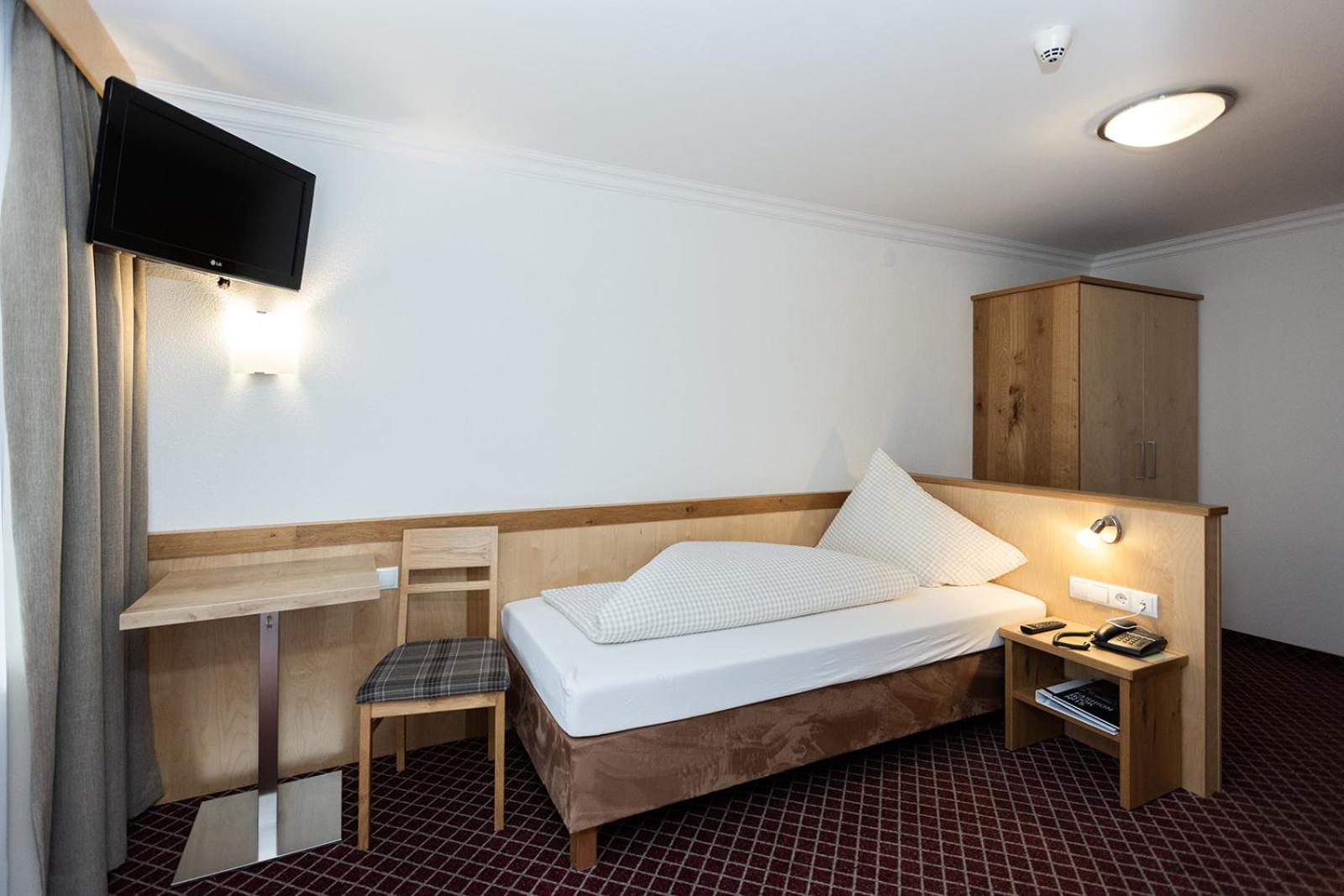 Hotel Garni Ehrenreich Зёльден Экстерьер фото